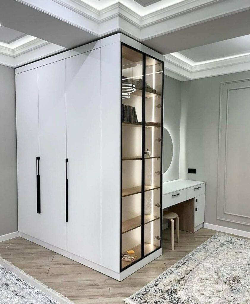 Распашной шкаф со столом, Р-018