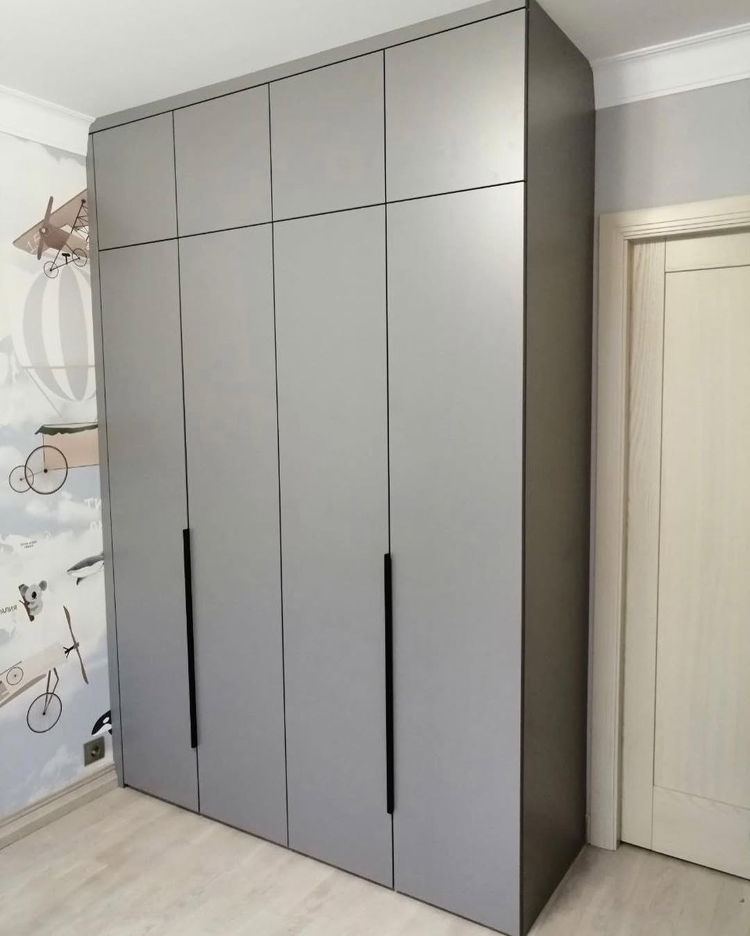 Распашной шкаф из лдсп, Р-015